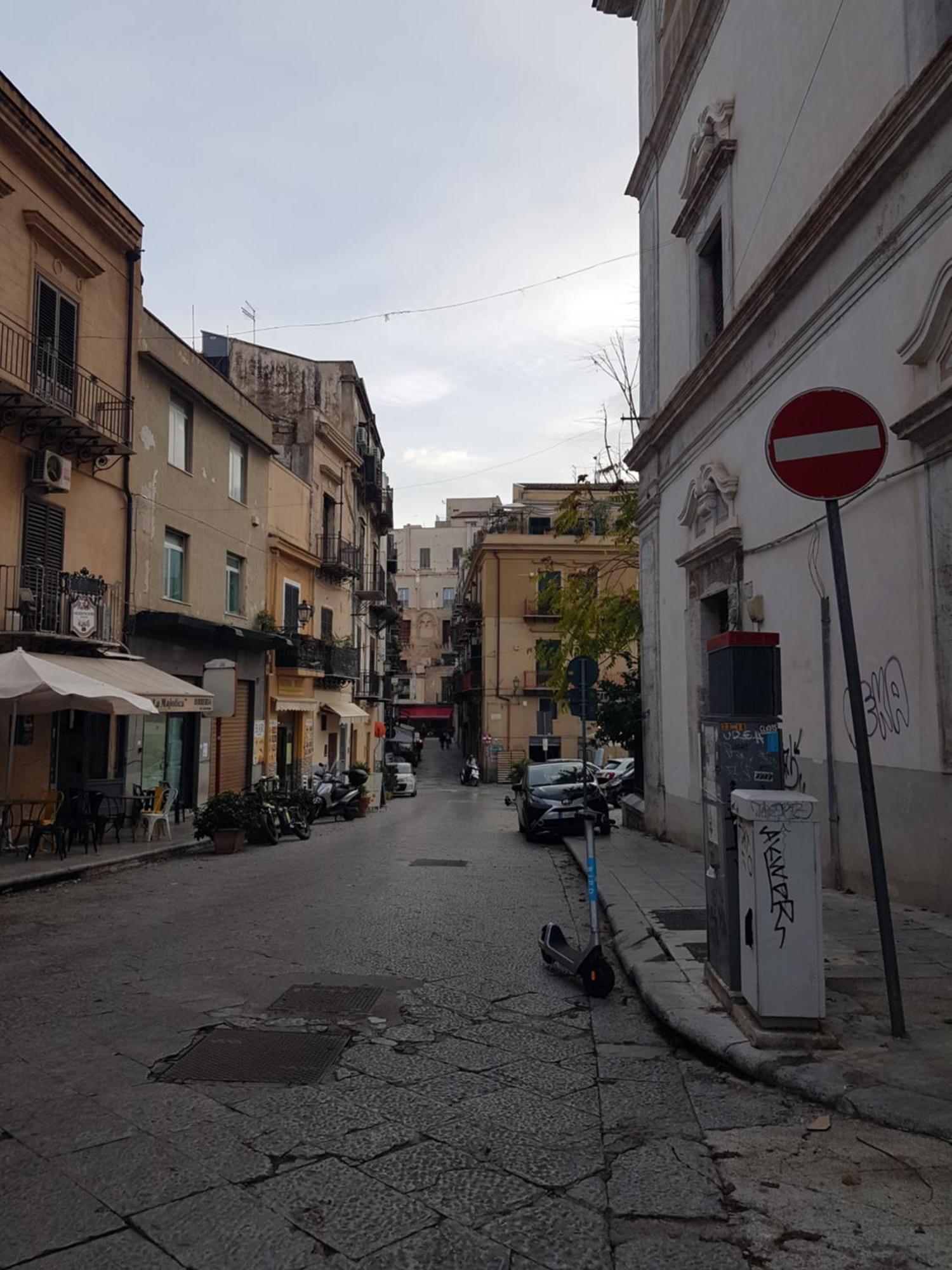 Sweet Home In The City Center Palermo Exterior foto